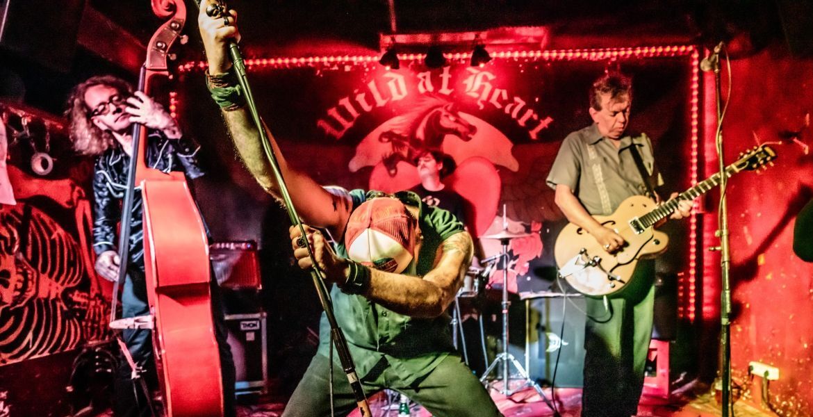 "Eight Piece Box" (Punk-Rock/CH) + Guest