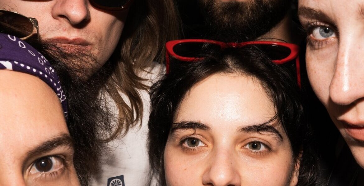 "Vicious Victorious" (Alternative-Rock/Bln) + Guest
