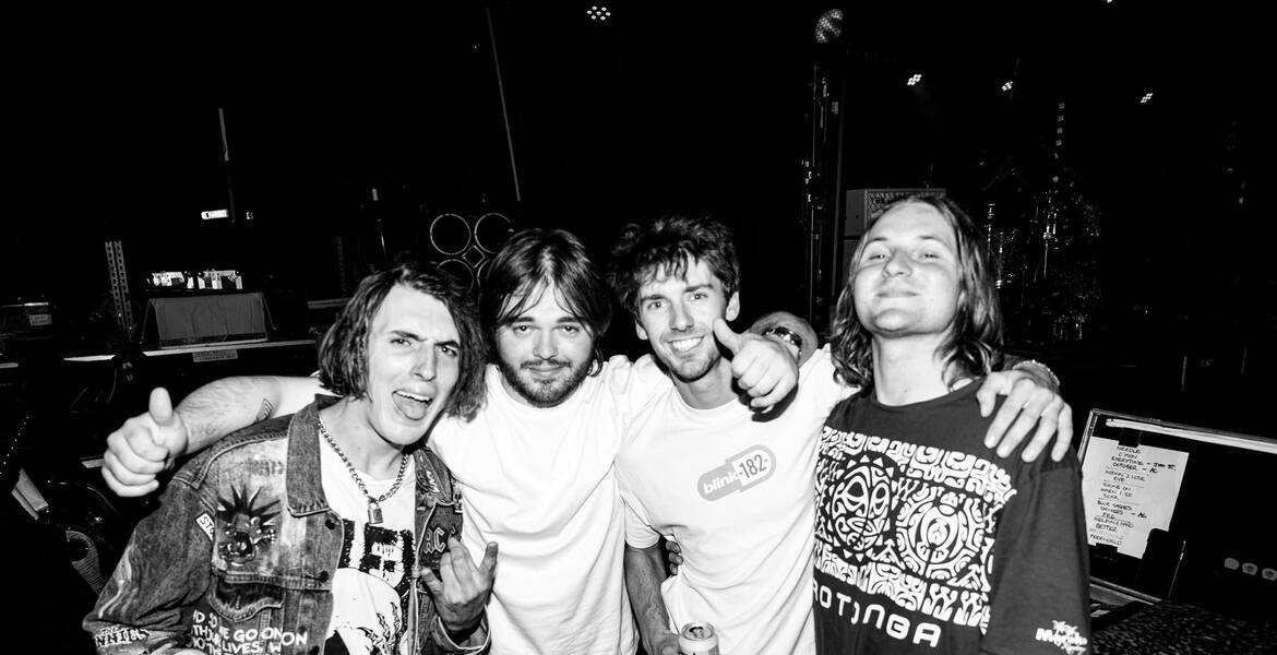 "LOLA" (Punk/AUS) + Muttis Lieblinge" (Punk/Bln)